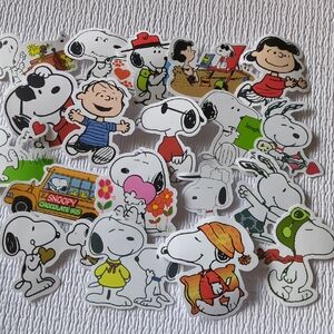 🩵2/$10🩵Peanuts Snoopy Vinyl Stickers Set Of 20